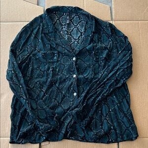 Green SnakeSkin print button-down shirt Zara TRF collection XL Size Like New!